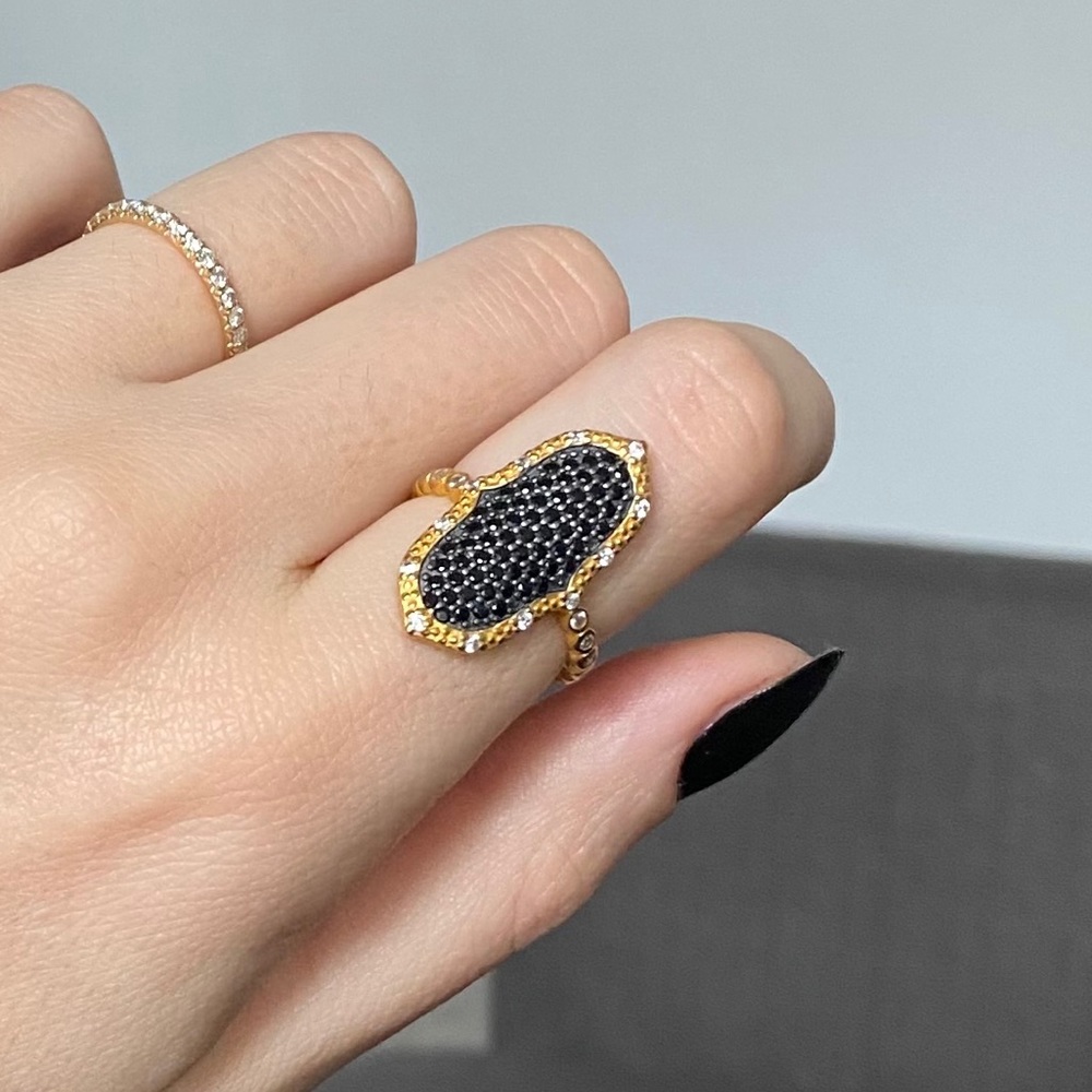 Edgy Pointe Cocktail Ring 14K & Black Rhodium